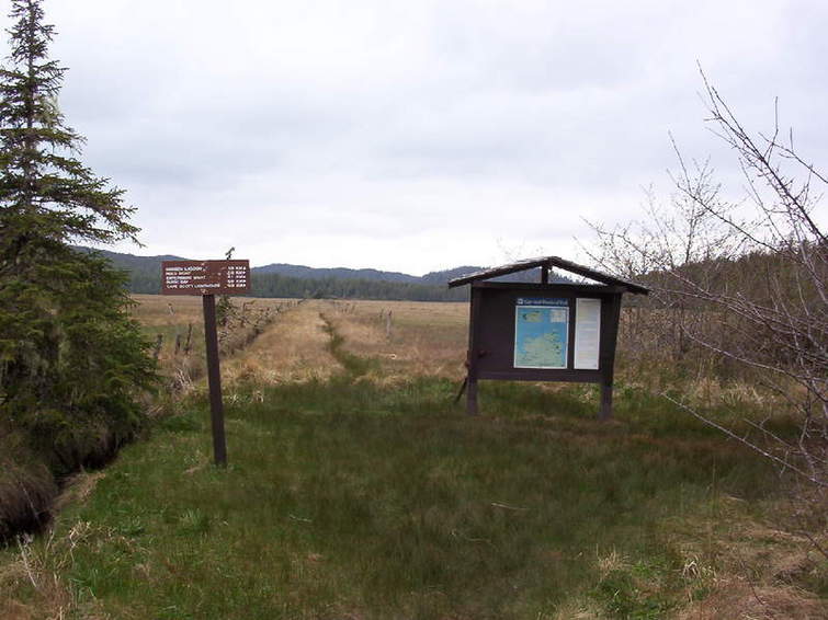 Dilapidated fence and fields near Hansen Lagoon