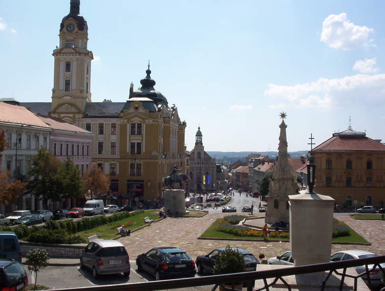 Pécs -- town square